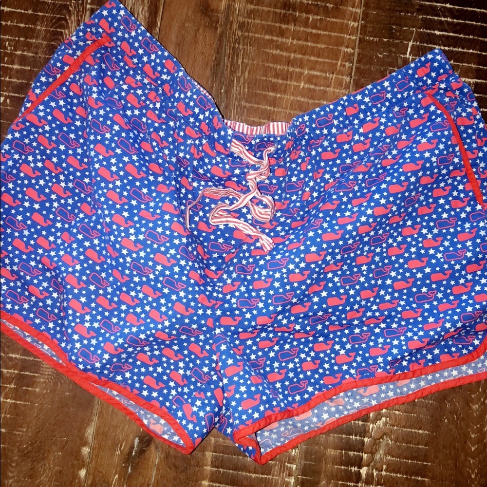 Vineyard vines women shorts red white and blue❤️💙